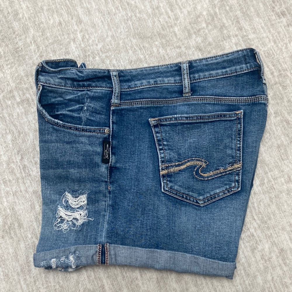 Silver Jean Co boyfriend shorts